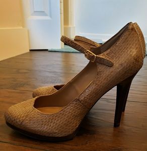 Lauren Ralph Lauren beige / tan snakeskin heels
